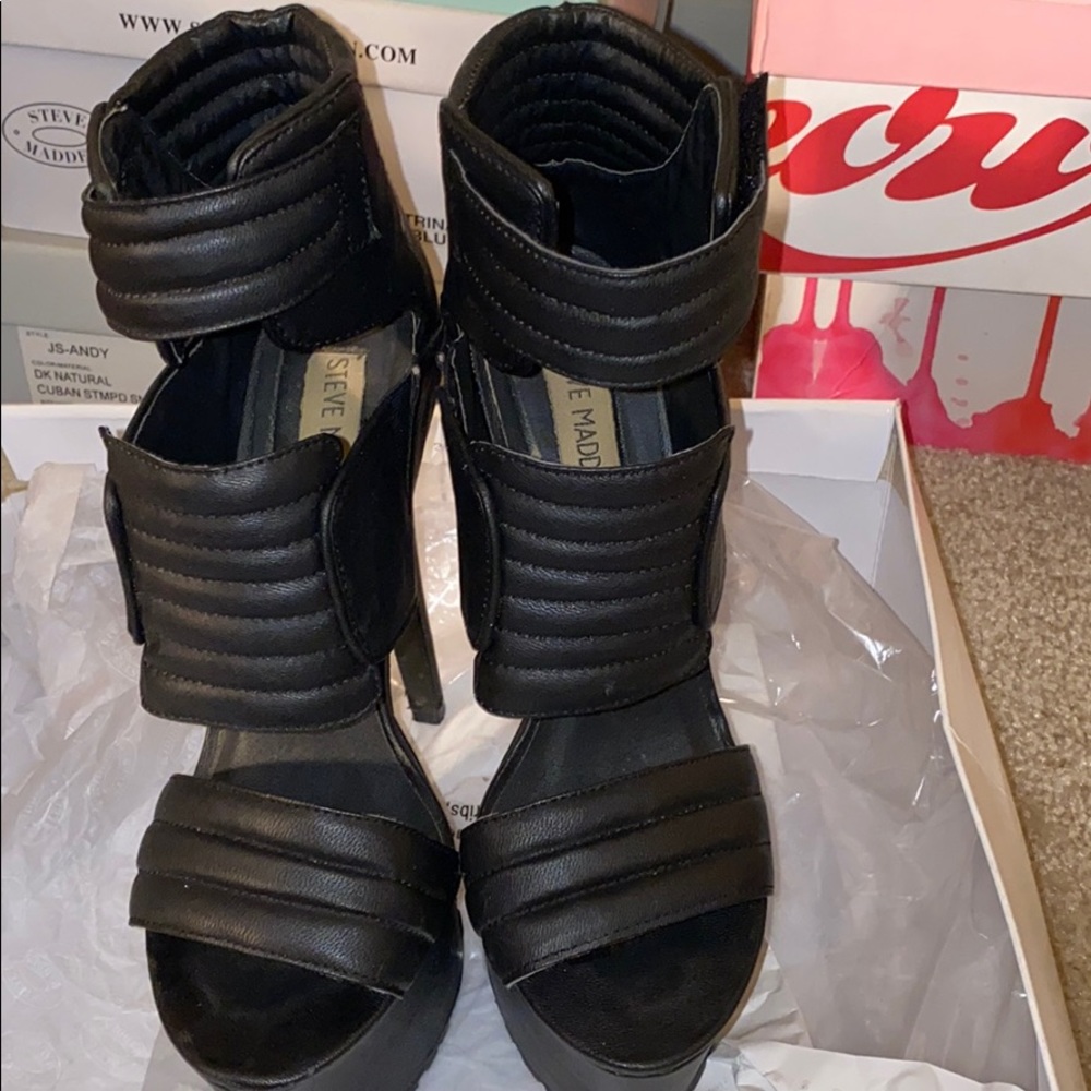 Platform sandals